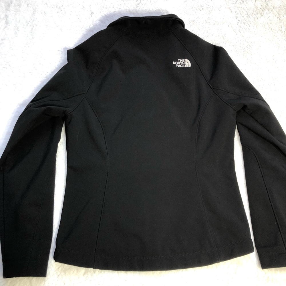 The North Face Softshell Jacket - Picture 3 of 9